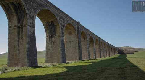 Spinazzola, maestoso e dimenticato:  l'ottocentesco "Ponte dei 21 archi"